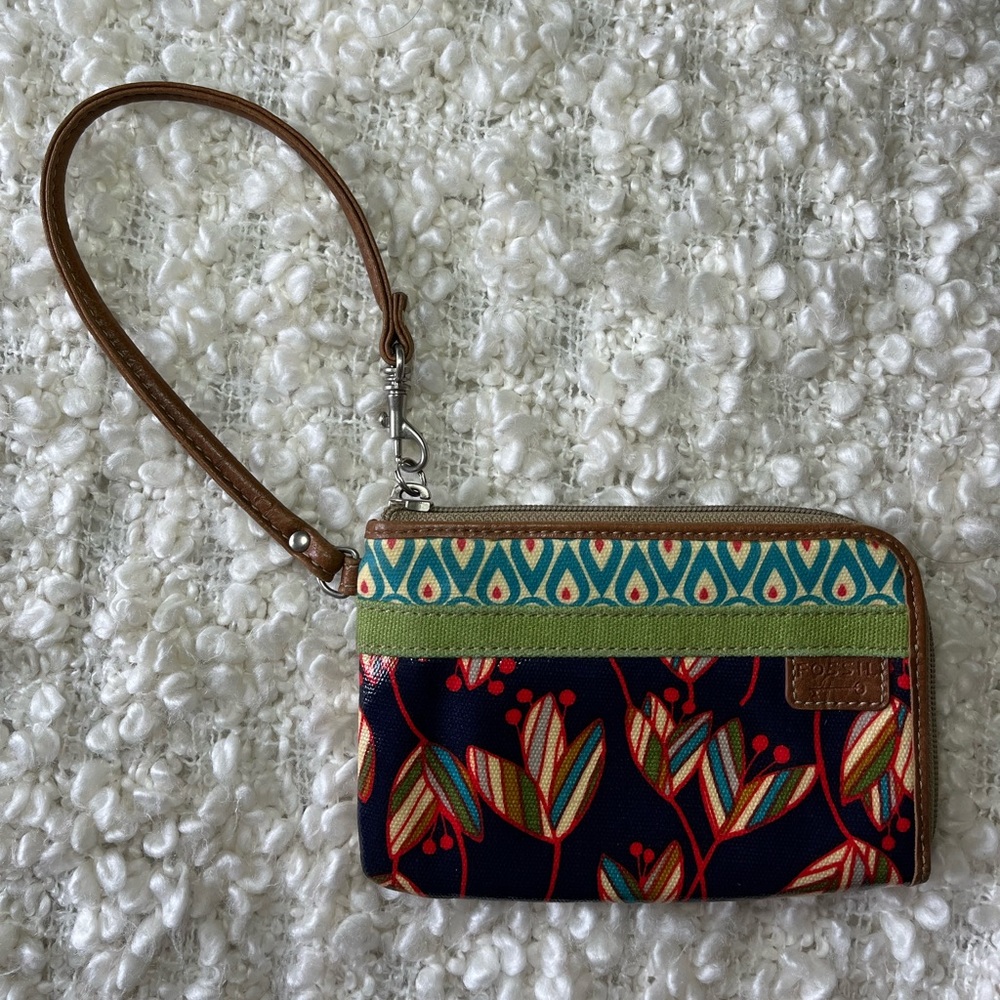 Fossil. Key Per Leather Canvas Wristlet Wallet.